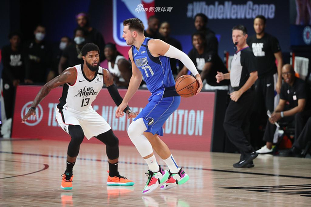 足以看出青 足以看出青